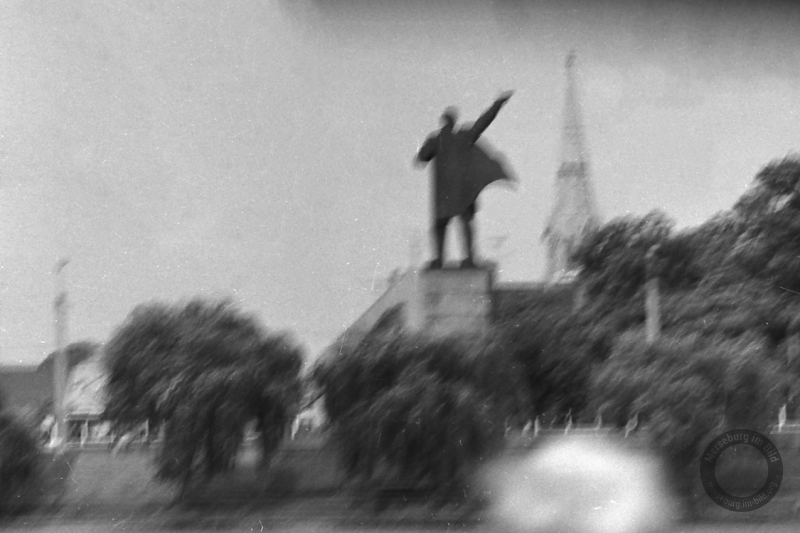 Denkmal für Wladimir Iljitsch Lenin am Gotthardteich in Merseburg (Saale)