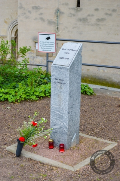 Gedenkstele für die ermodeten Merseburger Sinti und Roma