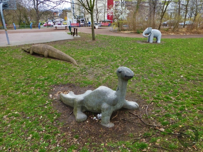 Tierplastiken im Park an der Sixtistraße in Merseburg