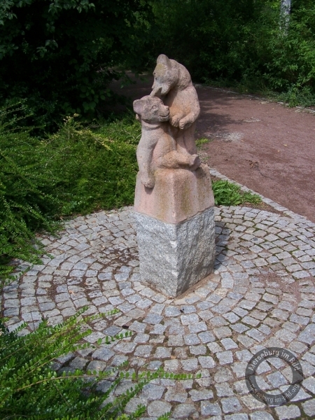 Bärengruppe am Gotthardteich Merseburg