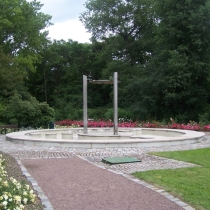 Wasserglockenbrunnen am Hinteren Gotthardteich in Merseburg
