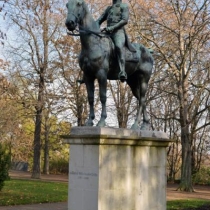 Reiterdenkmal Friedrich Wilhelm III. im Schlosspark in Merseburg