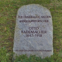 Denkmal Otto Rademacher auf dem St.-Maximi-Friedhof in Merseburg